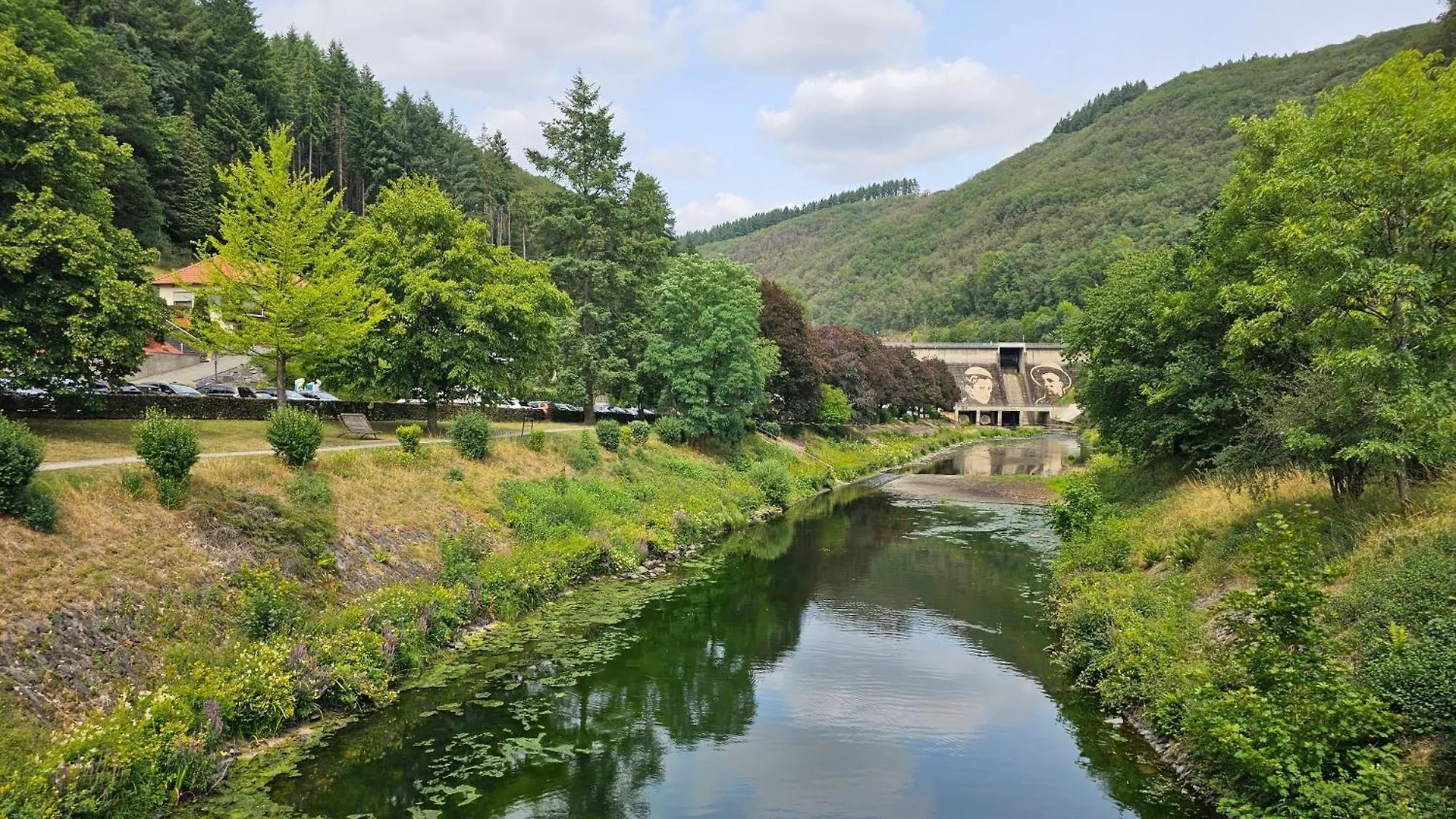 Camping Vallee De L'Our Untereisenbach Luxembourg